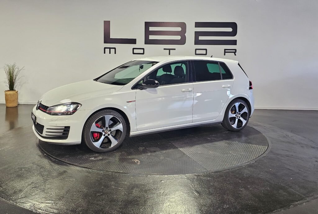 VOLKSWAGEN GOLF GTI 7 Performance 230cv