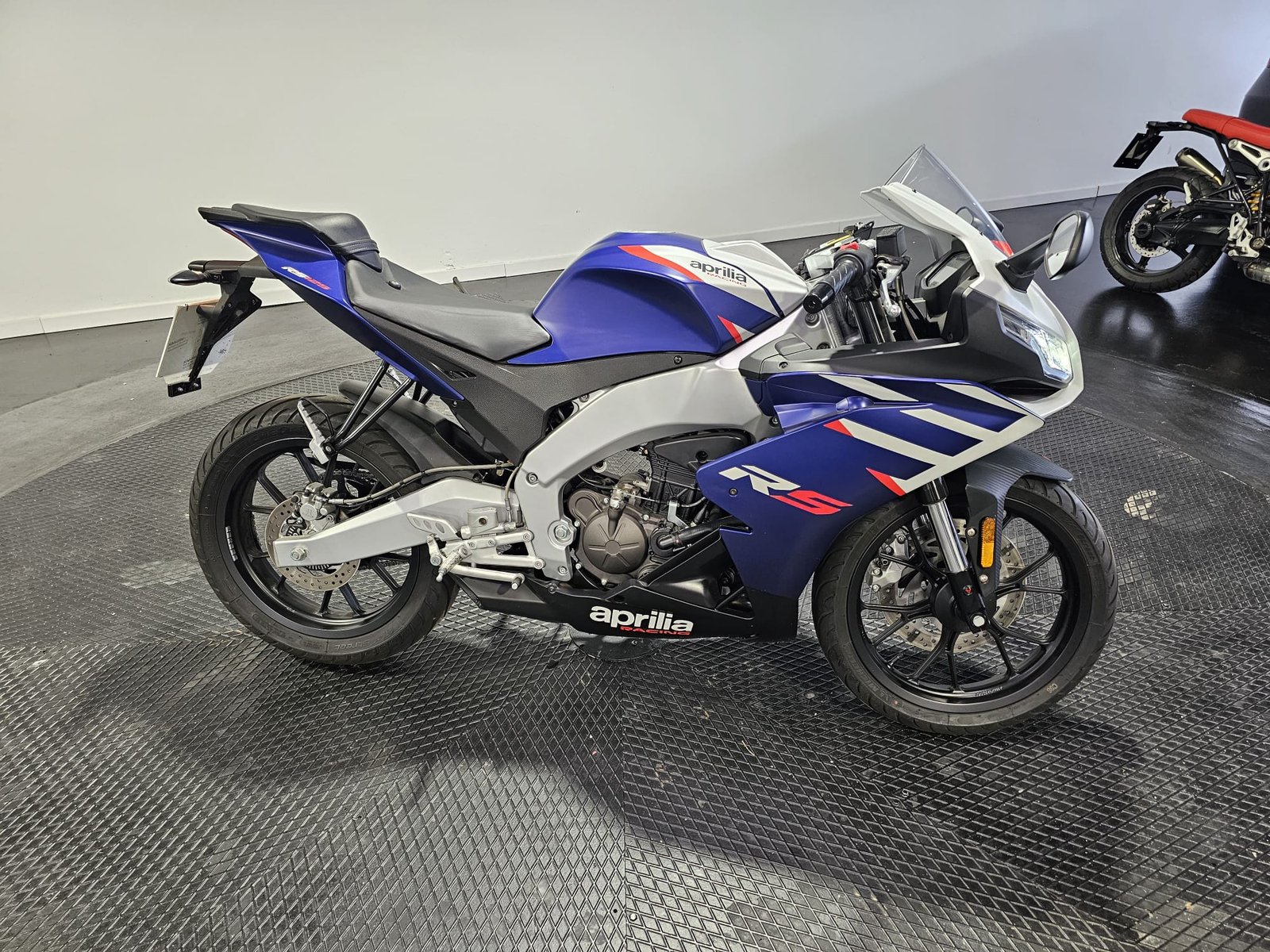 Aprilia RS 125 cc con 15cv